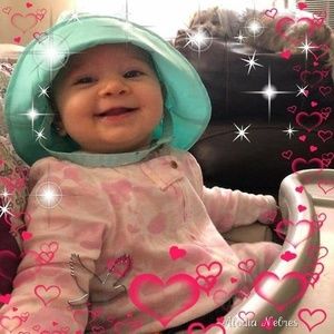 Meet your Posher, Claudia